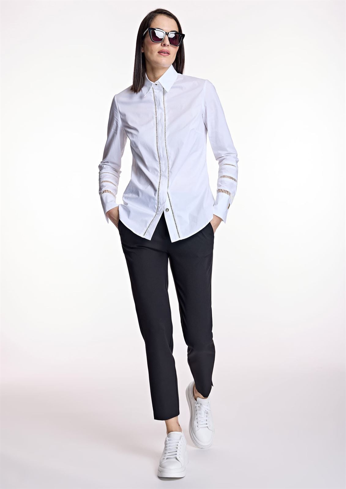 ALBA CONDE Blusa Blanca Cenefa Calada - Imagen 3