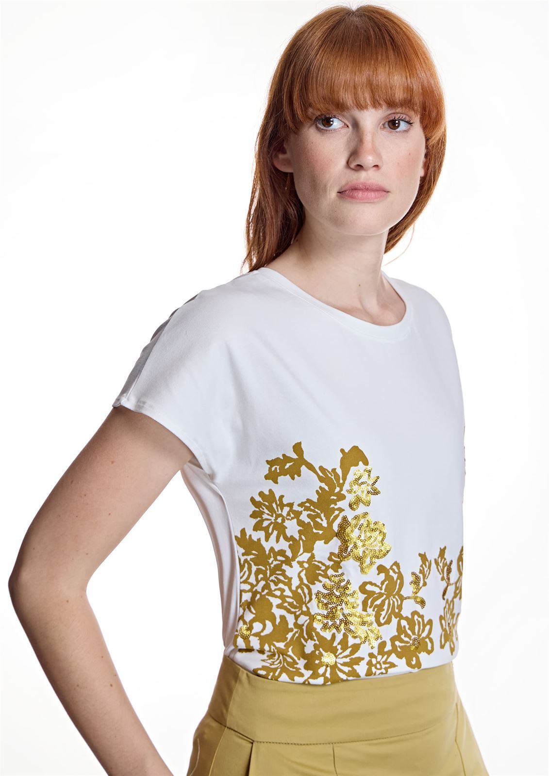 ALBA CONDE Camiseta Blanca Estampado Floral - Imagen 4