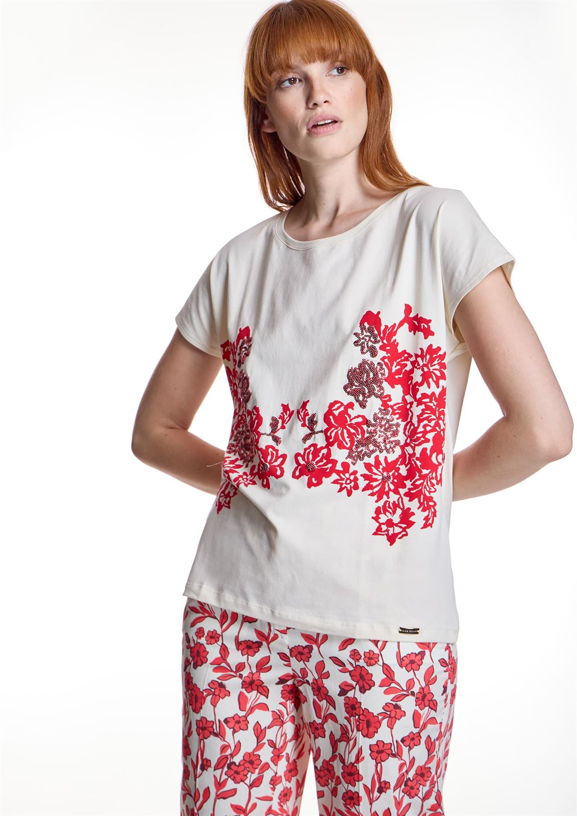 ALBA CONDE Camiseta Blanca Estampado Floral - Imagen 2