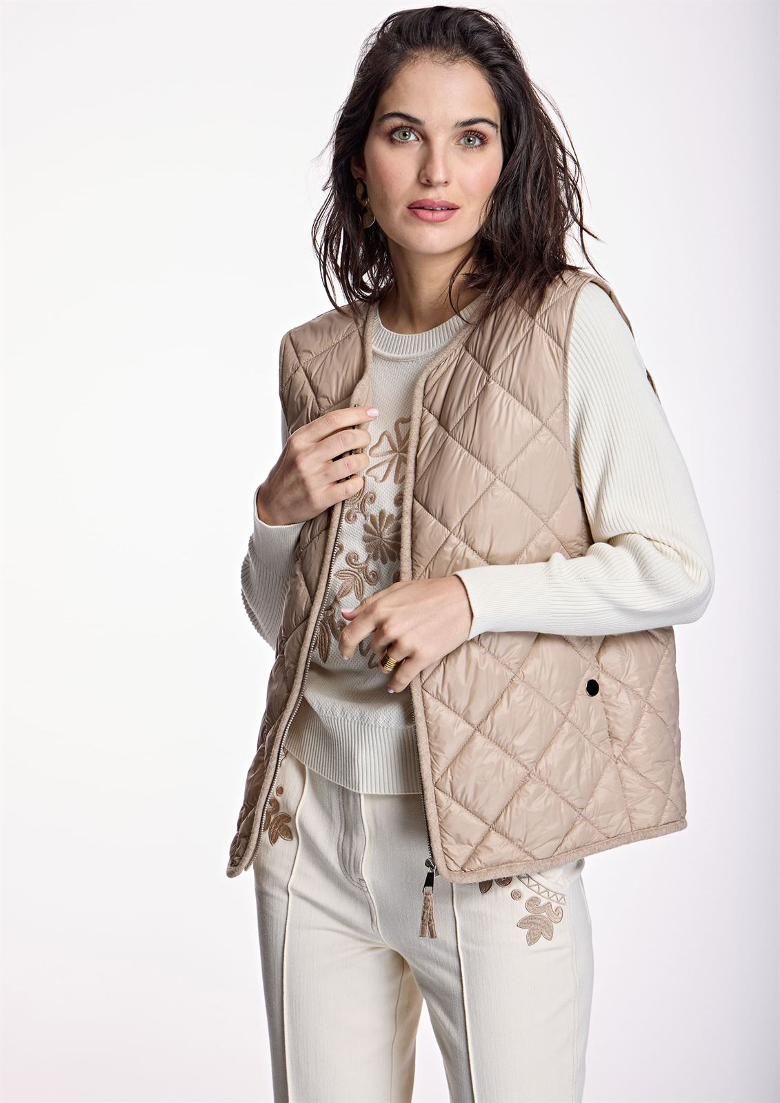 ALBA CONDE Chaquetón Beige con Chaleco - Imagen 6