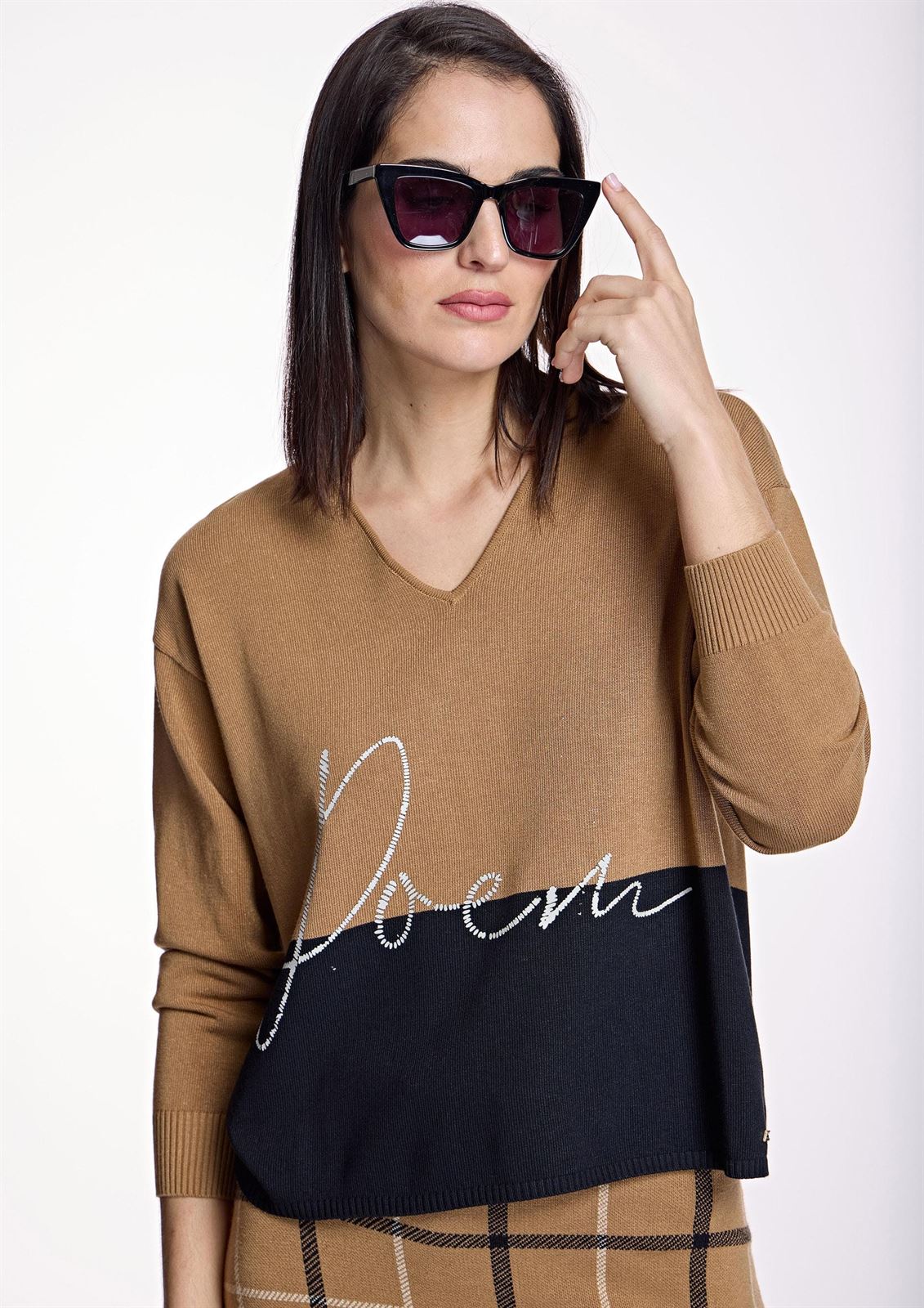 ALBA CONDE Jersey Bicolor Camel y Negro - Imagen 3